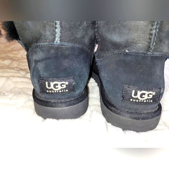 CLEARANCE UGG Bailey Button Triplet II' Boot, sz 5. - Picture 5 of 6
